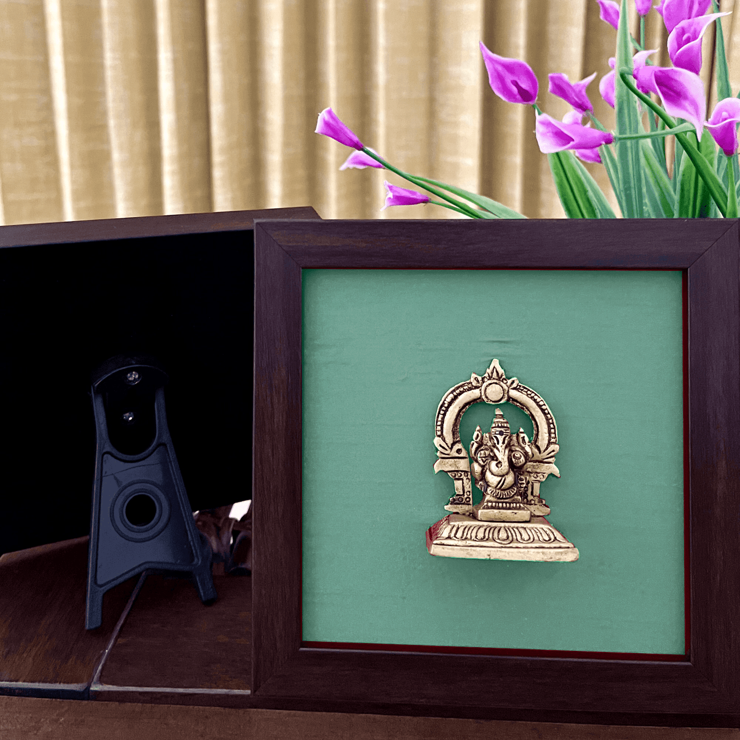 Lord Ganesha Ethnic Table Frame